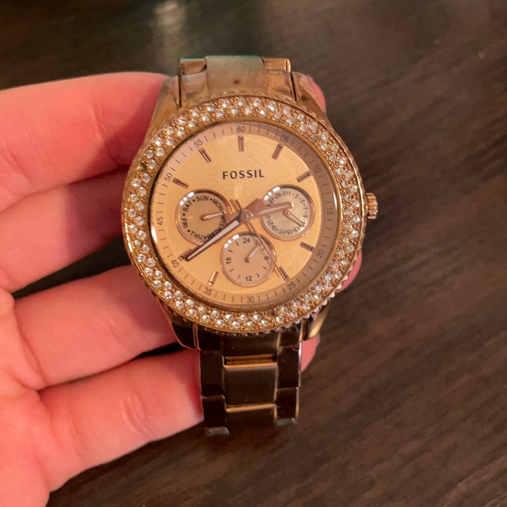 Fossil rose gold watch